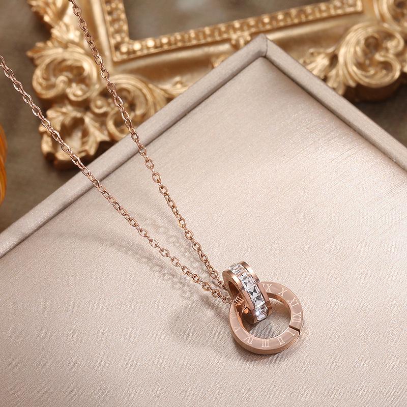 Korean Diamond-Studded Roman Numeral Double Ring Titanium Necklace - Versatile French Light Luxury Clavicle Chain Jewelry for Women.
