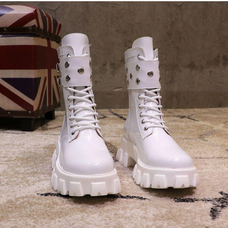 2025 New Versatile British Wind Locomotive Boots Flat-bottomed Thick-soled Korean Version Short Boots Student Black Martin Boots Women