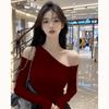Sexy sweet babes white hollow slanted shoulder bottoming shirt women's design sense autumn and winter Korean beautiful slim top