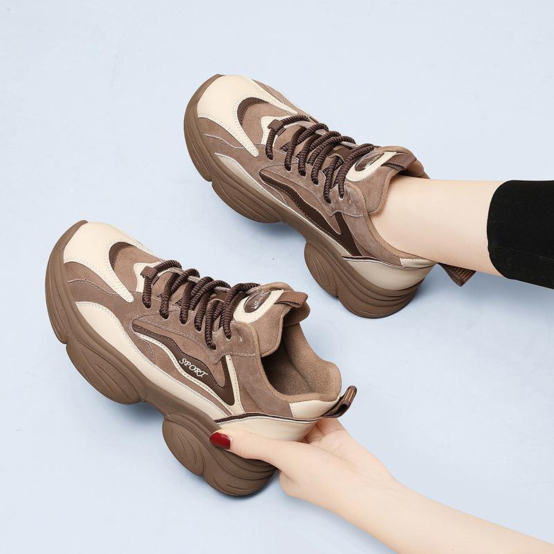 DailyWear ActiveWear FootPairs for Women In FallSeason and ColdSeason BigSize Versatile Plus Velvet Black Thick-soled Daddy Flat Sneakers