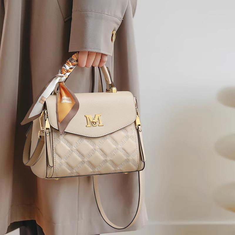 Gift handbag bag new women's bag middle-aged messenger bag women's birthday atmosphere leather mother bag
