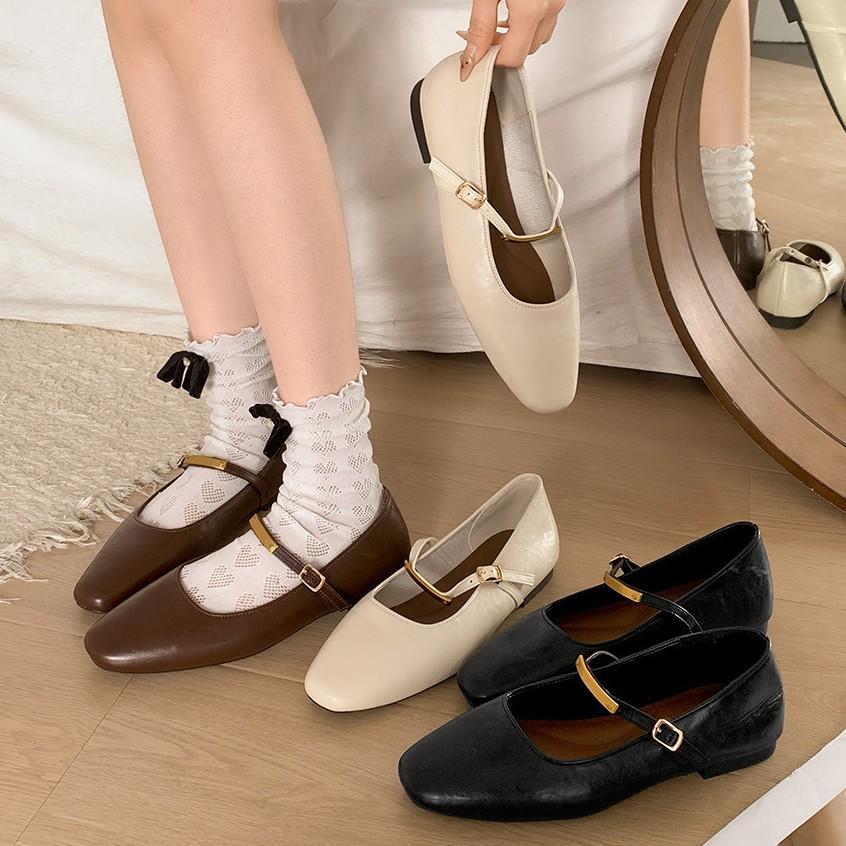 Fashion temperament retro shallow mouth flat bottom small leather shoes women's 2025 new spring and autumn French soft sole Mary Jane single shoes