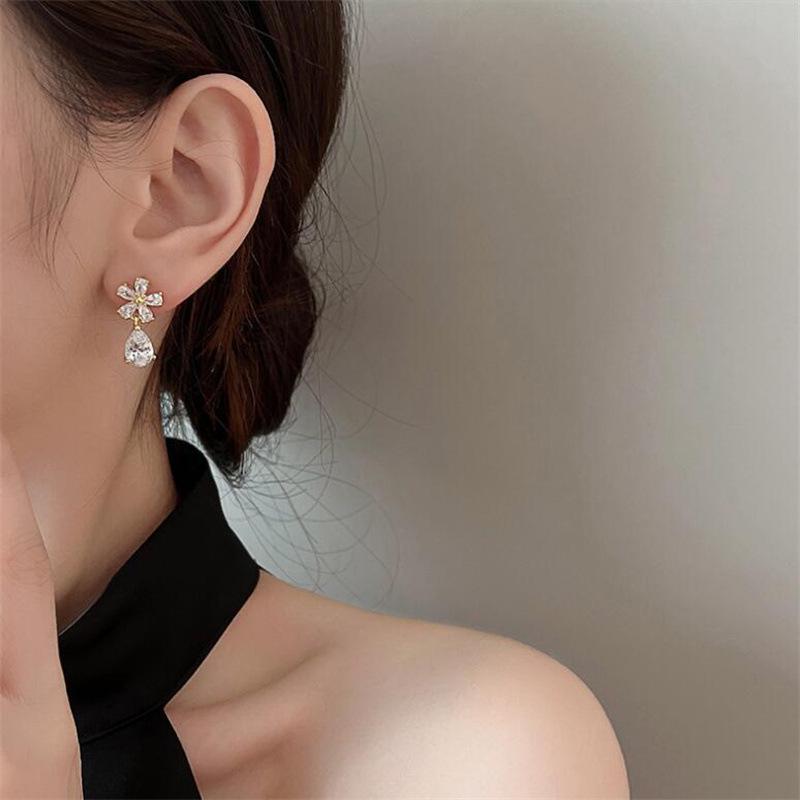 S925 Sterling Silver Korean Crystal Flower Drop Earrings: Autumn/Winter Luxury Design