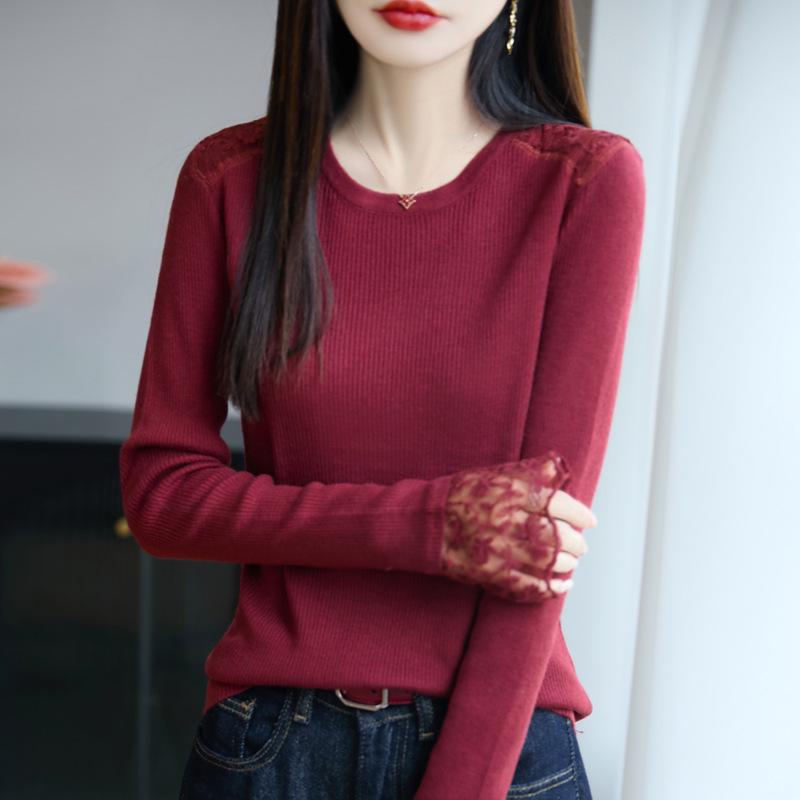 Černý krajkový patchworkový zeštíhlující svetr: Dámský pletený top s krajkovým lemem pro podzim/zimu