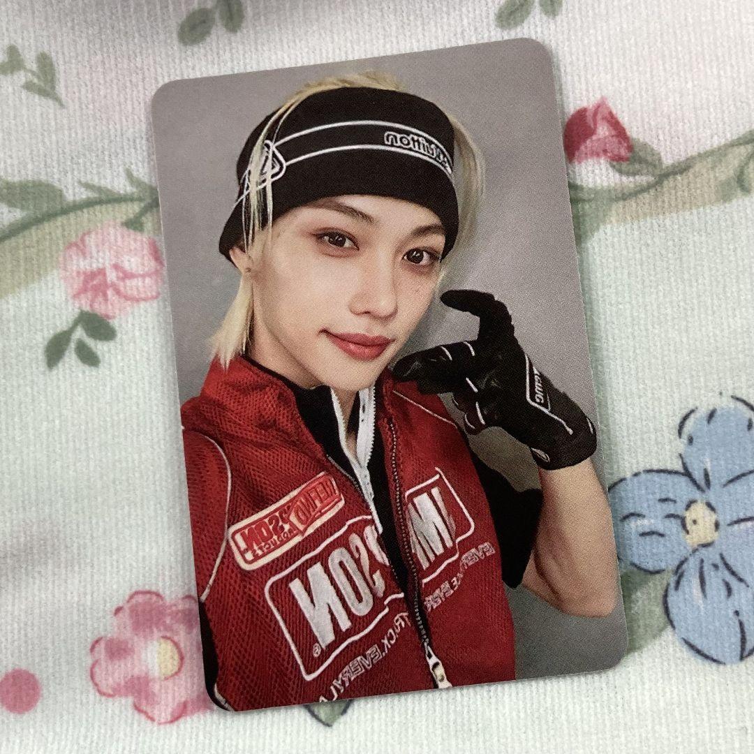 

[ИСПОЛЬЗОВАННЫЙ] StrayKids Felix Raku-STAR Limited 2nd Week Trading Card Sanoku