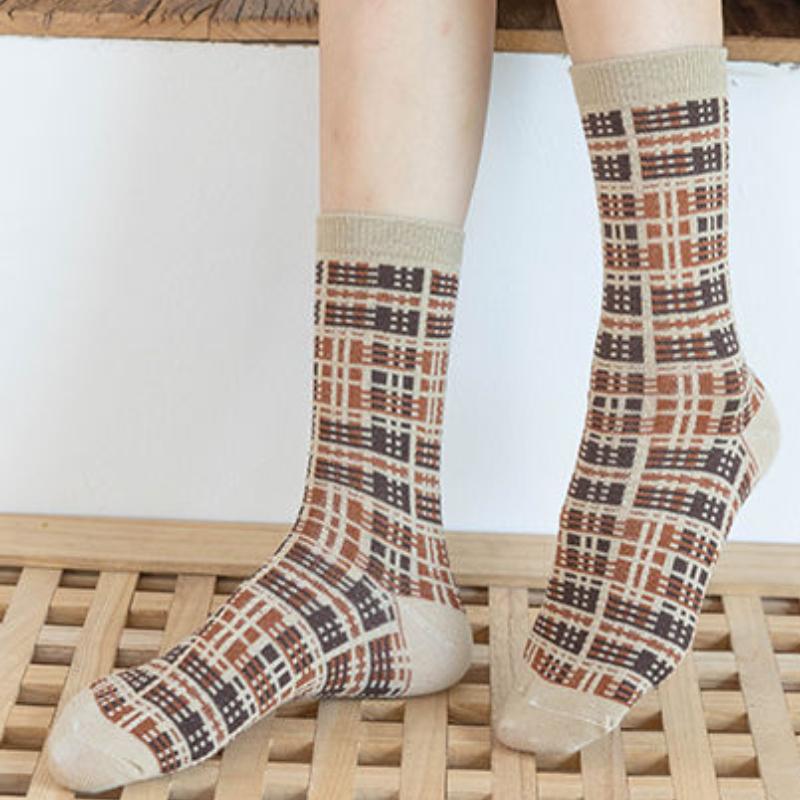 5 Pairs Women Winter Socks Fashion Thickened Warm Socks Retro Grid Middle Tube Girls Socks