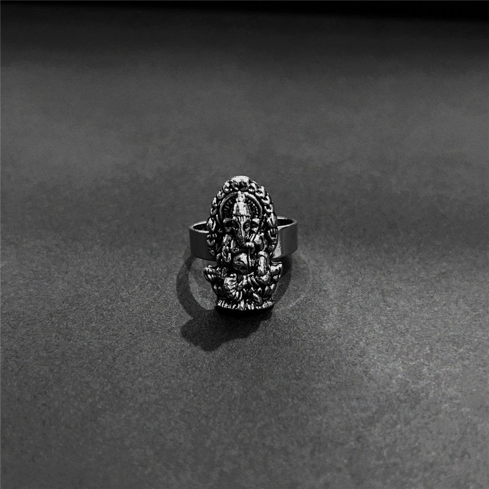 Personality Punk Darkness Ancient Silver Stereo Bat Moth Heart-shaped Devil Eye Opening Rings for Women Halloween Jewelry Gift