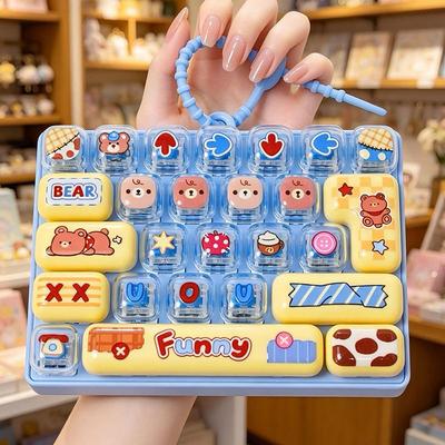 Porte-clés Fidget 26 Touches Anti-Stress Charme de Sac Créatif Mignon Pendentif pour Enfants Adultes Décoration de Sac à Dos Quotidien Cadeaux