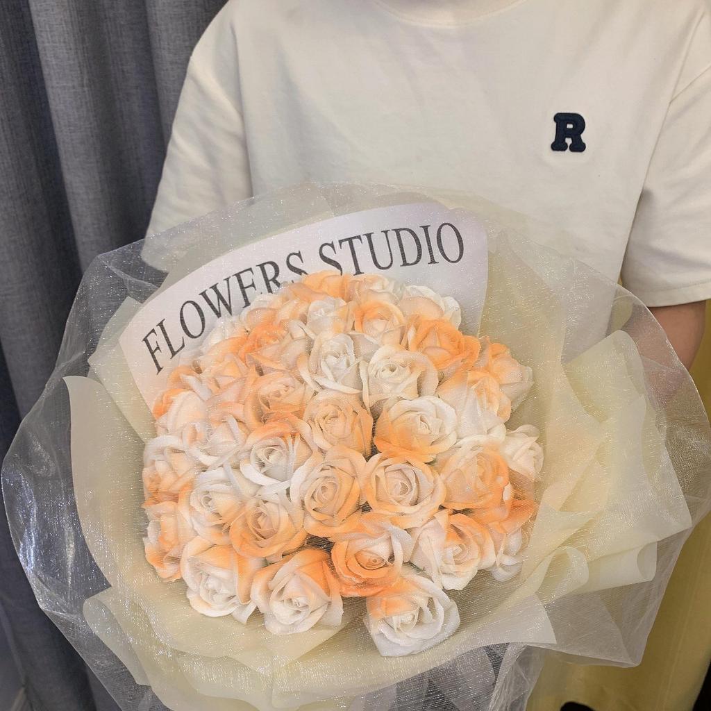 Seifenstrauß mit blauen Rosen in Crushed-Eis-Optik – Valentinstags- oder Geburtstagsgeschenk für Freund/Freundin