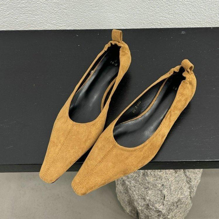 [Yushilai] Niche Retro Maillard Pointed Flat Shoes for Women In Spring 2025, New Shallow Mouth One Pedal