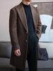 Ruishen Men's Chesterfield Coat: Single-Breasted, Peak Lapel, Long, Retro Business Casual Outerwear for Autumn/Winter.