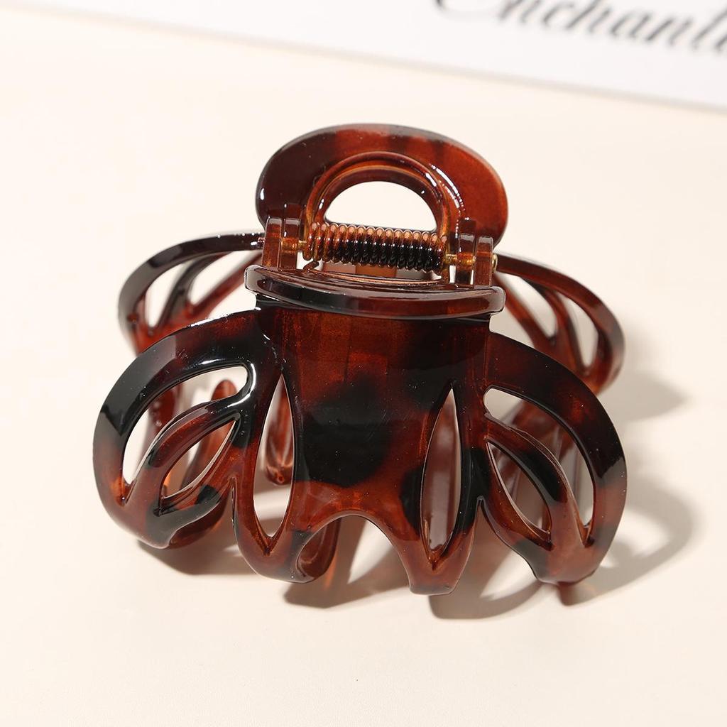 2026 Summer Medium Hairpin: Elegant High-End Shark Clip for Women's Bun