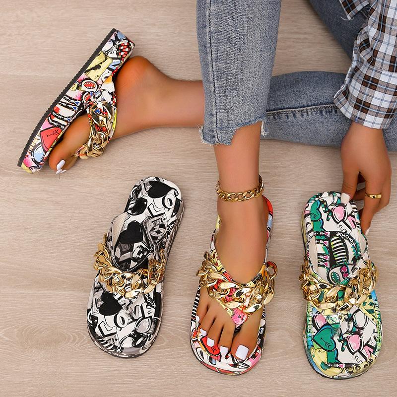 2025 summer foreign trade thick bottom round toe slippers women's European and American graffiti chain decorative flip-flops wish