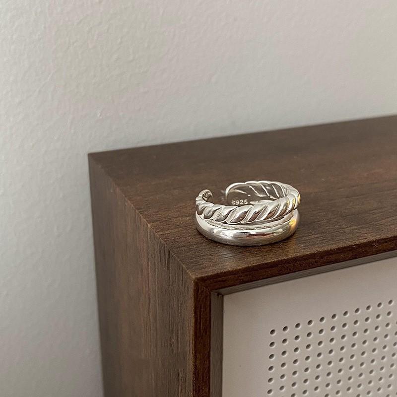 Heiß verkaufter Retro-Schlichter Ring mit Nischendesign, hochwertiger, leichter Luxus, vielseitiger offener Ring-Schmuck