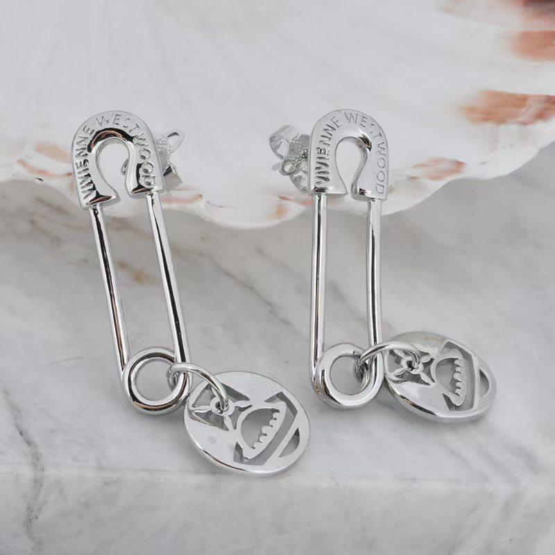 

Empress Dowager Hollow Round Pendant Brooch Earrings for Women, Paperclip Design, High-End Version білий