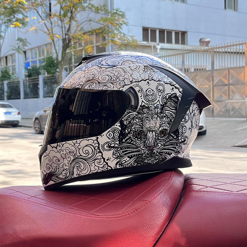 Imitation Street Car Helmet Men's Motorcycle 3C Electric Vehicle Full Helmet Autumn and Winter Knight Double Mirror Riding