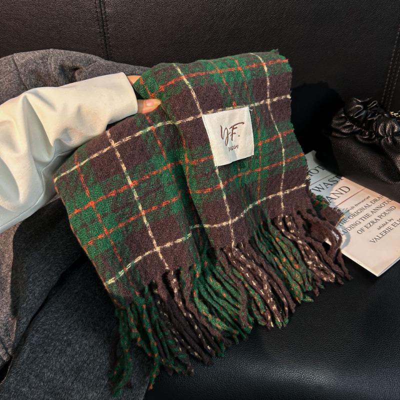 Autumn and winter new Maillard imitation cashmere plaid scarf women's winter senior sense versatile shawl thickened warm scarf