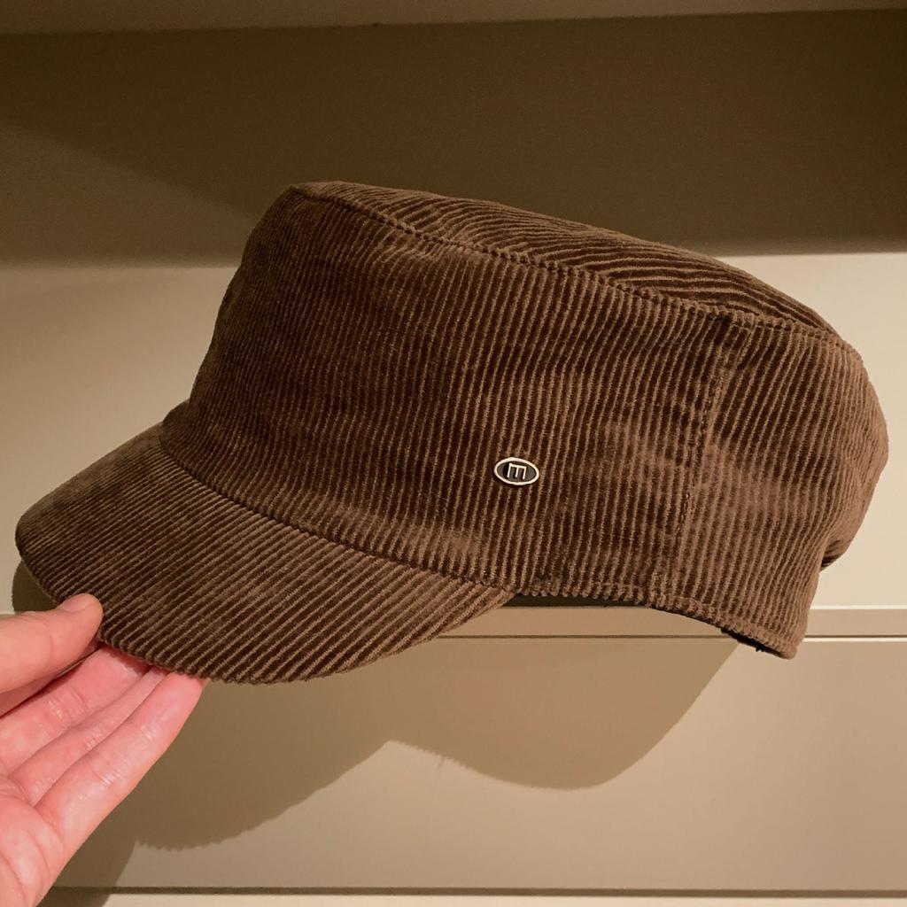 Vintage British style beret corduroy flat top duck tongue newsboy hat women's autumn temperament versatile equestrian hat