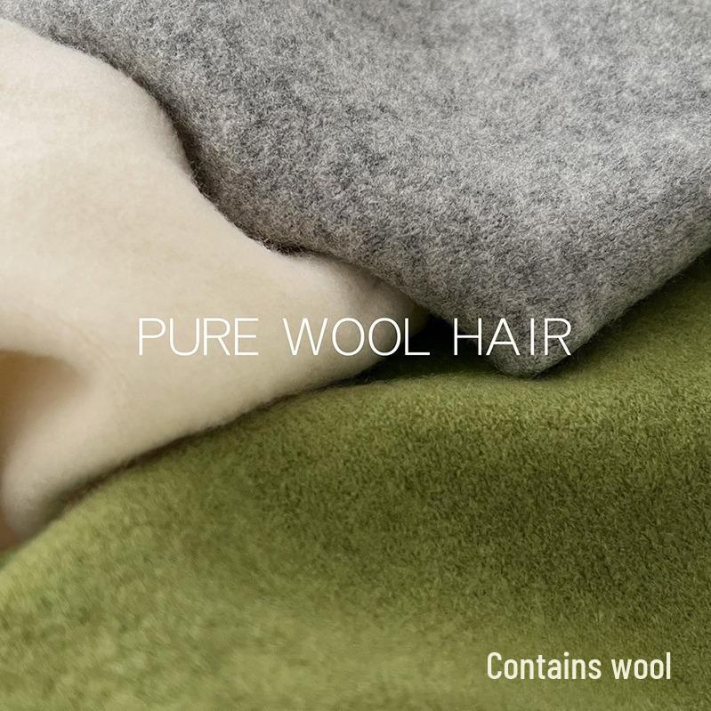 Women's 100% Wool Knitted Triangle Scarf – Warm, Versatile, Multifunctional Headscarf.