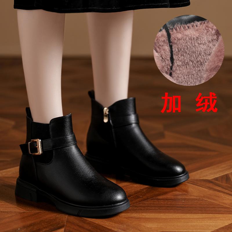 White short boots for women, new spring and autumn single boots, thick-soled Martin boots, cigarette boots, autumn and winter velvet Chelsea boots.
