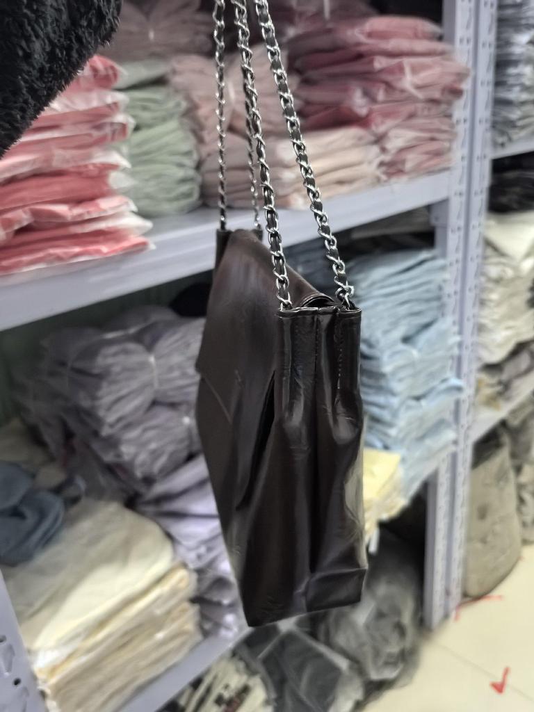 Solid Color Retro Women's Chain Bag: Large Capacity Autumn/Winter Shoulder & Crossbody Bag