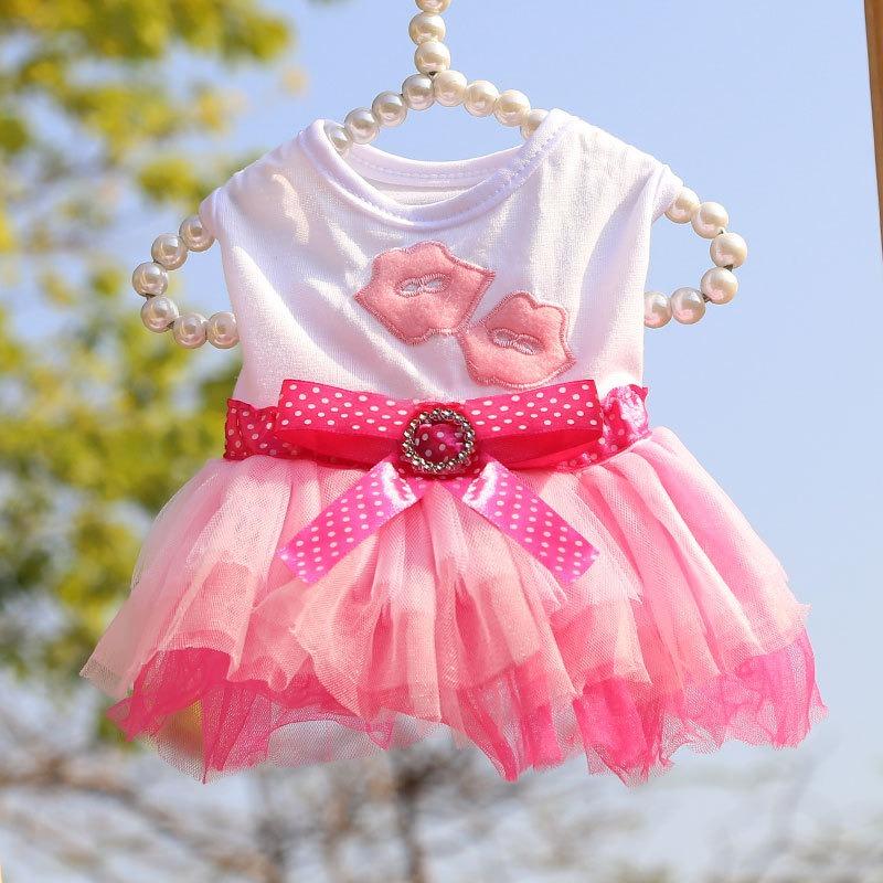 Pet Dog Clothes, Spring and Summer Cat Clothes Pet Dog Skirts Pet Supplies Cat Gauze Skirts Hearts