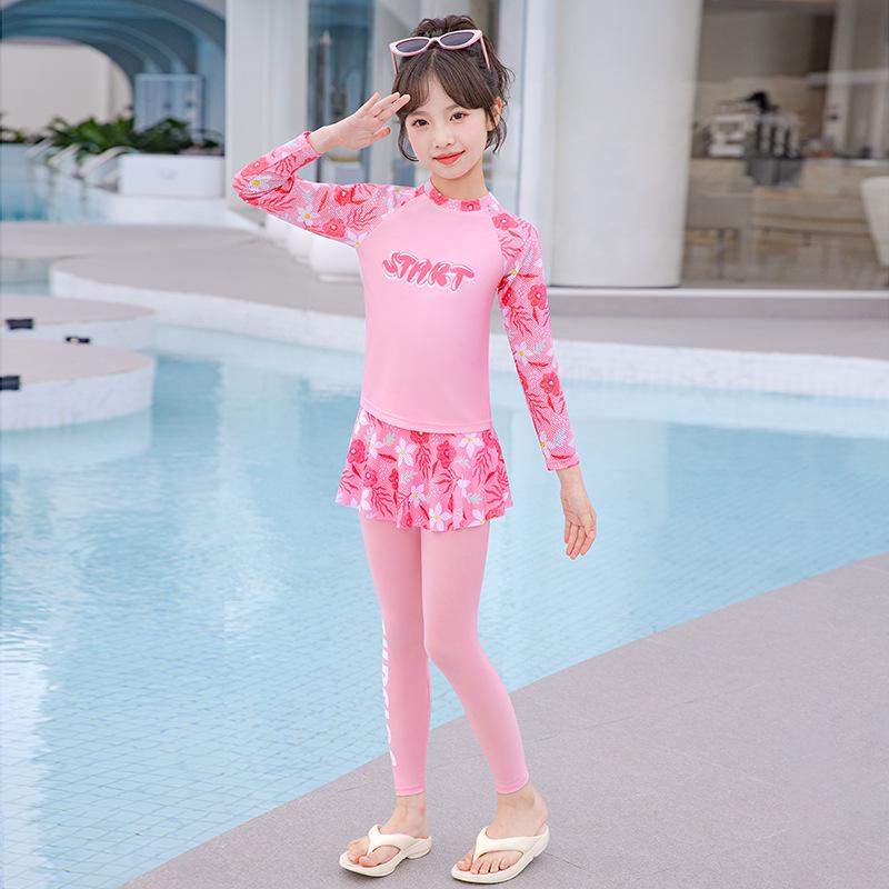 Girls' 2025 Long Sleeve Two-Piece Swimsuit for Sun Protection – Ideal for Middle and Big Kids, Perfect for Hot Springs and Swimming.