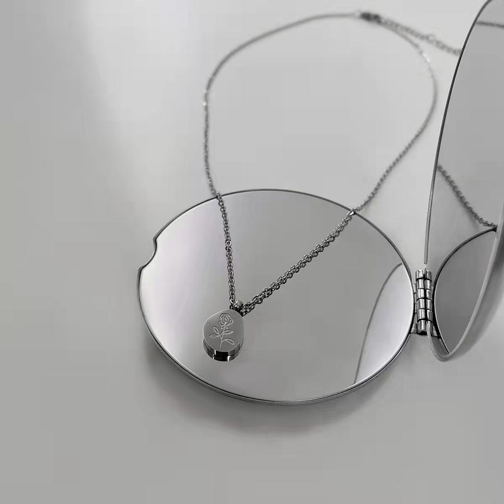 Tulip Necklace Female, New Design Sense Versatile Titanium Steel Necklace Cold Wind Temperament Fashion Collarbone Chain