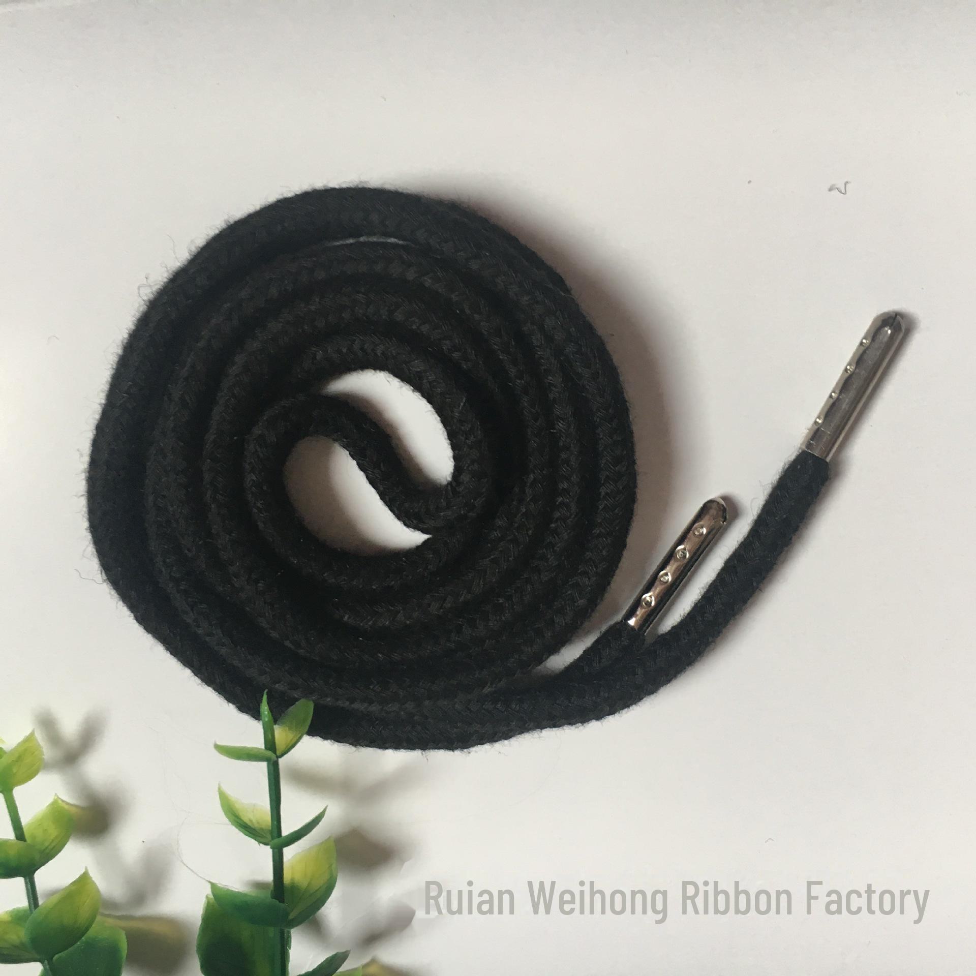 

6-миллиметровый черно-белый хлопковый шнурок с металлическими наконечниками для толстовок, шапок, спортивных брюк и сумок