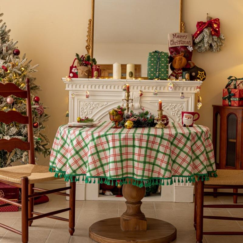 Christmas Round Tablecloth with Tassel Polyester Cotton Printed Table Cloth Red Green Decorative Table Cover for Home Decoration
