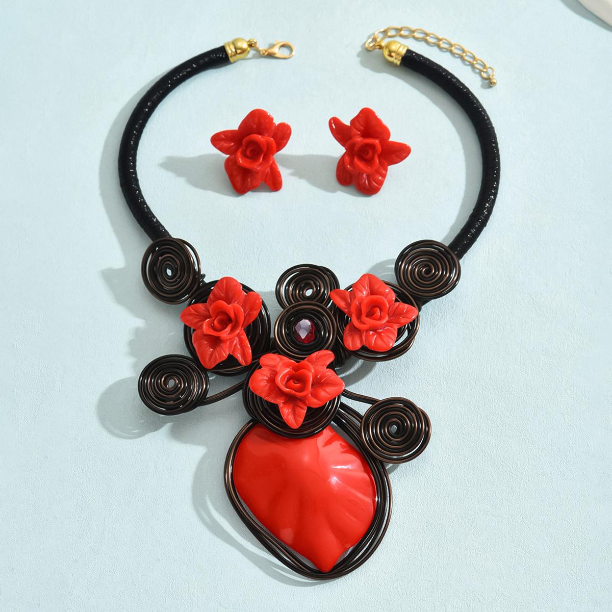 

Хэллоуин Цветок Креативный Преувеличенный Воротник Цепочка на Ключицу Нишевый Набор Ожерелье и Серьги для Личности красный