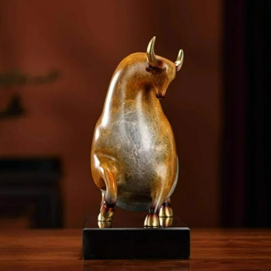 Modern Art Bronze Bull Statue Bronze Abstract Copper Figurine Bull Sculpture Hand-made Art Crafts Home Office Decor Lucky Gifts
