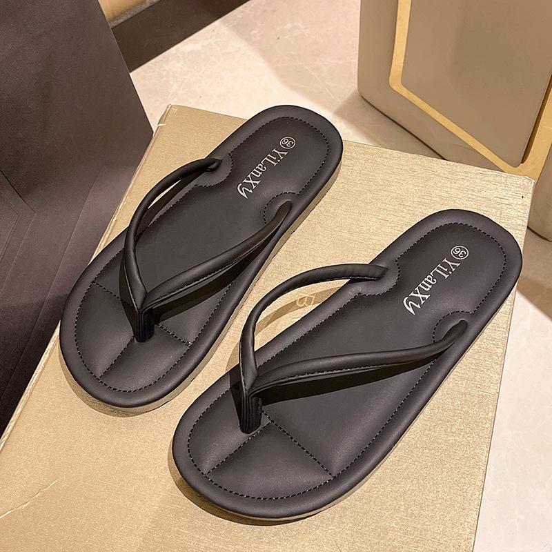 

Large size beach flip-flops women s spring and summer new non-slip and wear-resistant pinch slippers flat bottom seaside toe sandals 39 чорний
