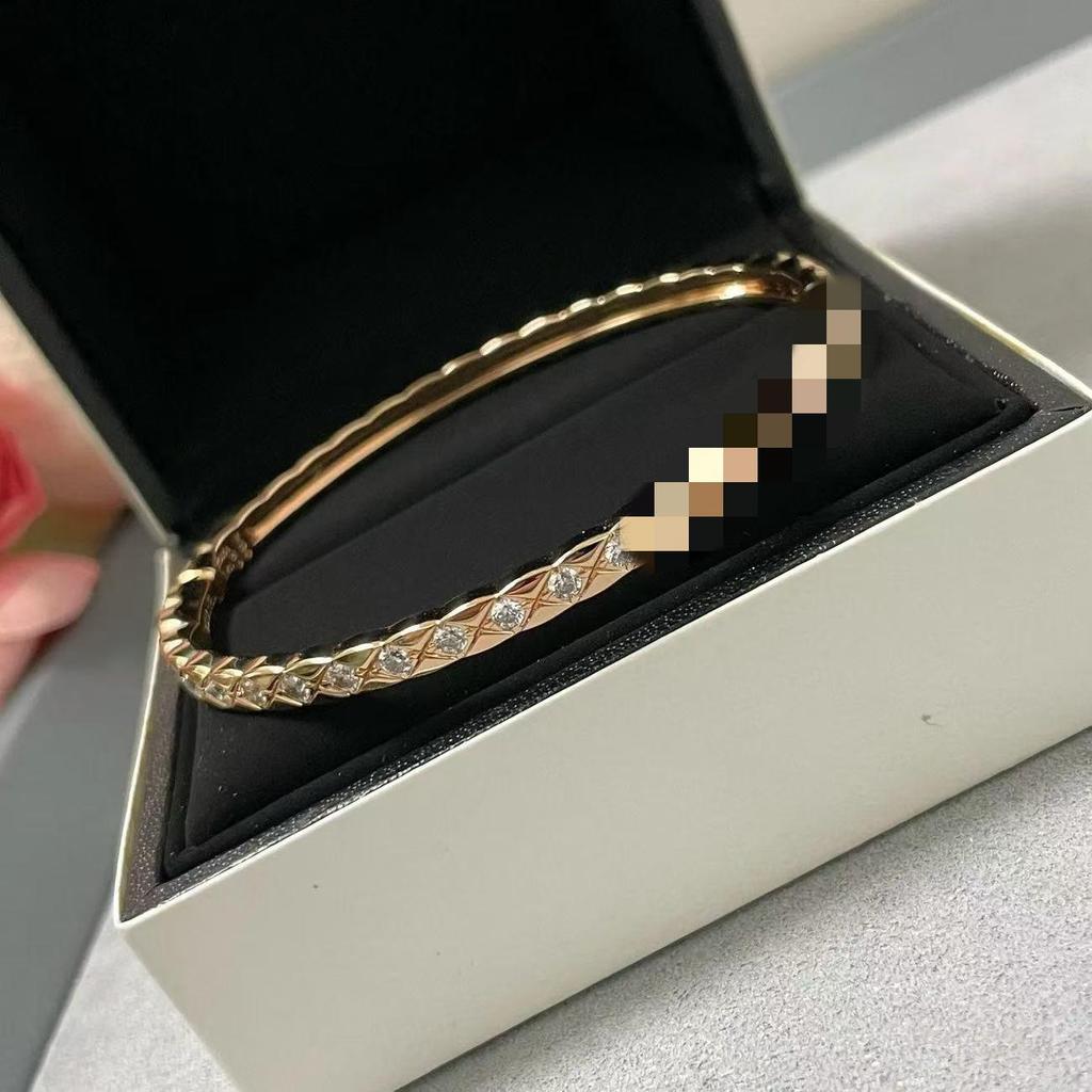 Βραχιόλι με Καρφιά σε Σχήμα Διαμαντιού, Έκδοση Argyle: Πολυτελές Φως, Μοτίβο Αστρικού Ουρανού για Άνδρες και Γυναίκες.