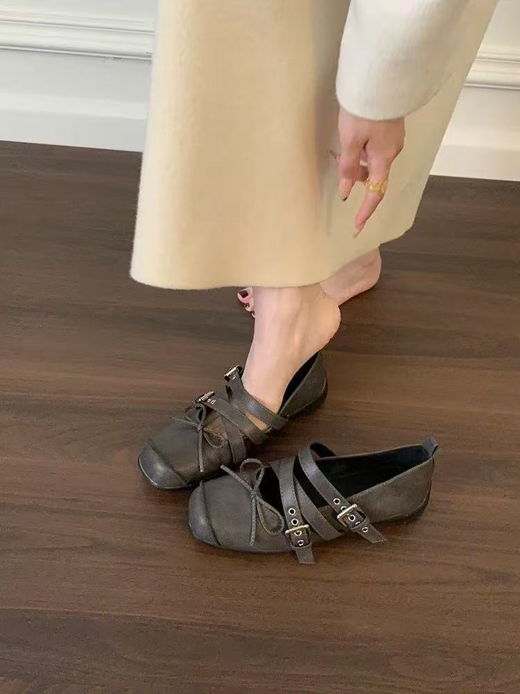 

Дизайнерские ретро туфли на платформе с мелким вырезом, женская обувь 2025 лето новая, под юбку, туфли Мэри Джейн, балетки 40 серый