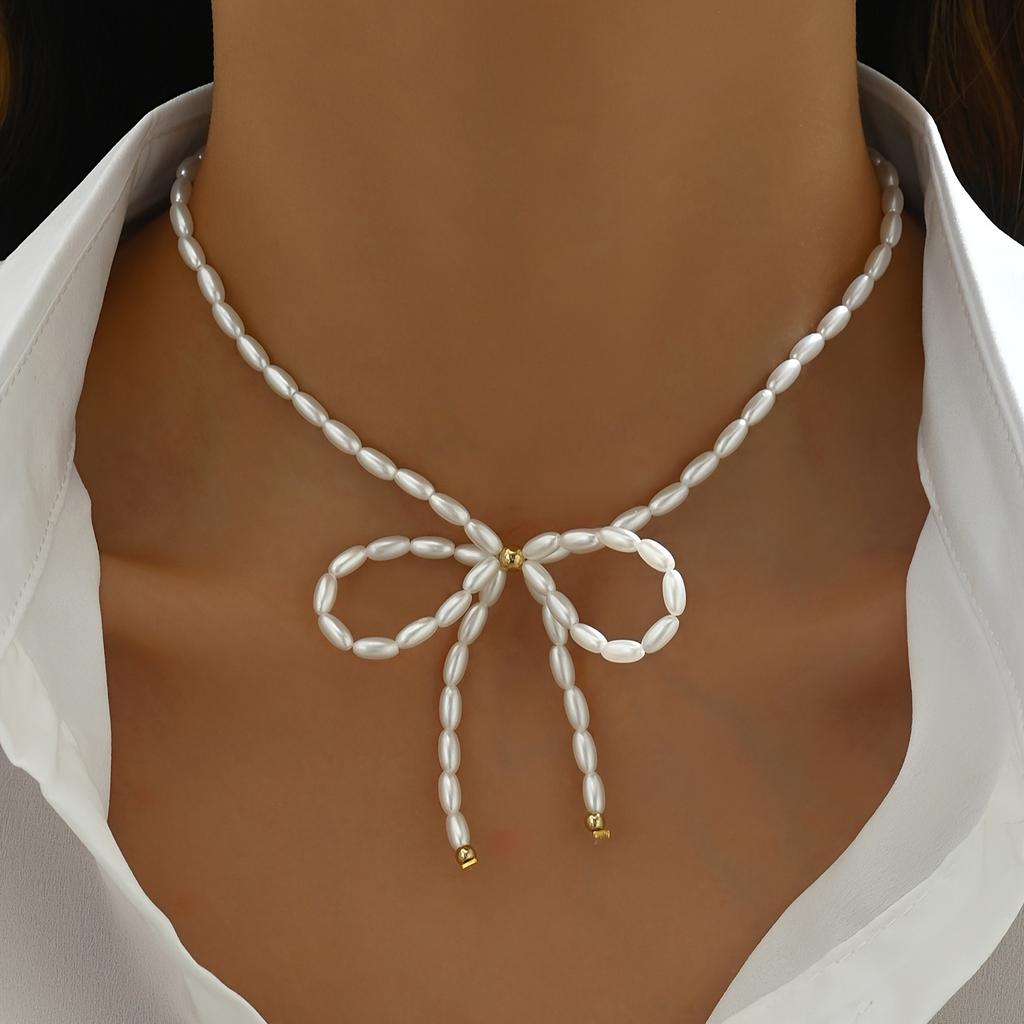 Women Fashion Retro Simple White Faux Pearl Bowknot Clavicle Necklace