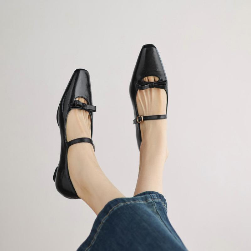 New women's casual wedge shoes, light mouth low top large size soft sole, low heel pointed head, black women's single shoes for all seasons