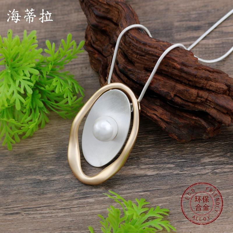 New hollow brushed geometric oval long pendant, women's simple and advanced irregular oval long necklace