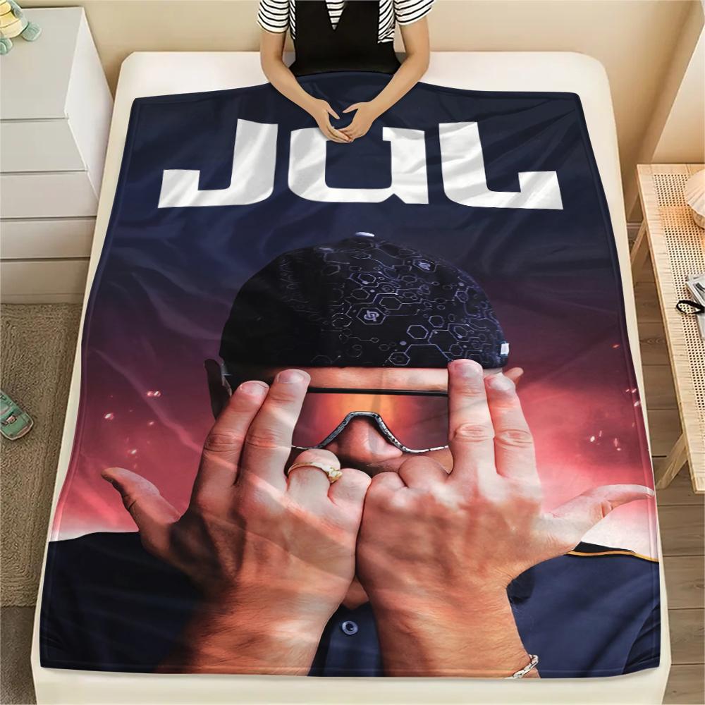 1PC JuL C'est Pas Des Lol Print Flannel Blanket, High quality All Seasons, Home Decor, Warmth and Comfort, Perfect for Christmas Gifts
