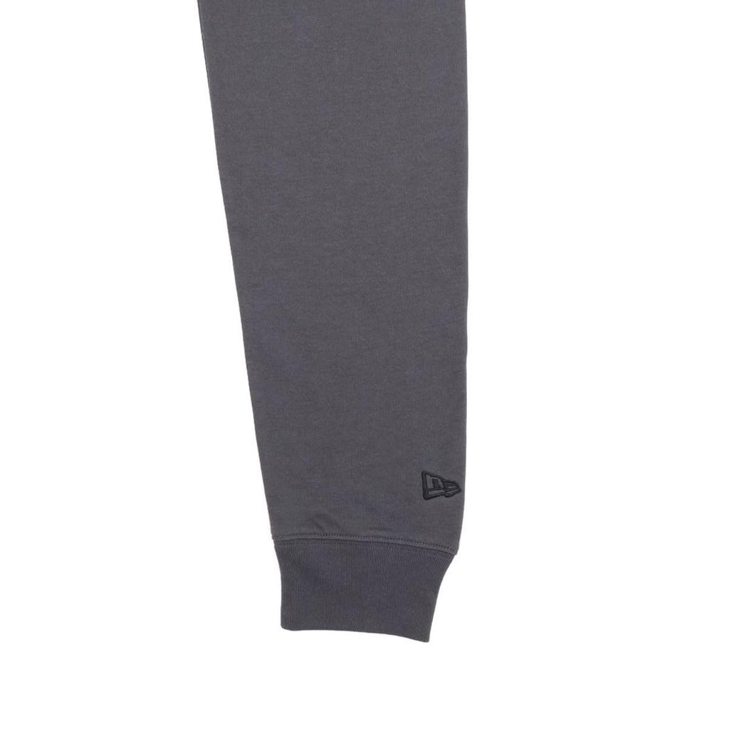 New Era Long Sleeve Cotton Pocket Graphite Solid Black Exclusive to and Stylish Perfect for Travel T-Shirt, L/S Tee, 14508001, N139LG088, Gray, XXL,