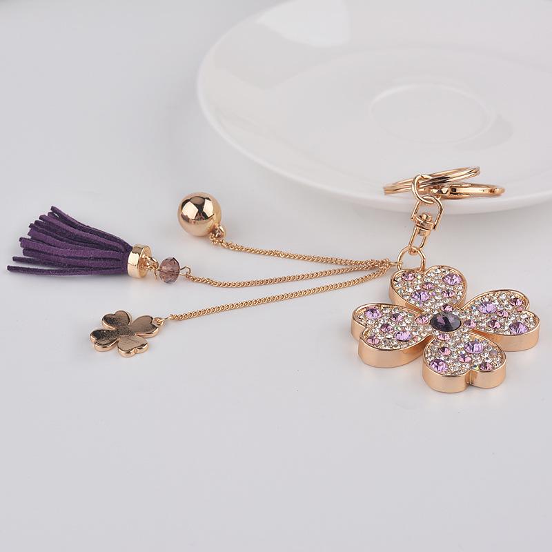 Luxury Designer Jewelry Creative Lucky Clover Keychain with Sparking Rhinestone Fashion Bag Keychain Car Pendant