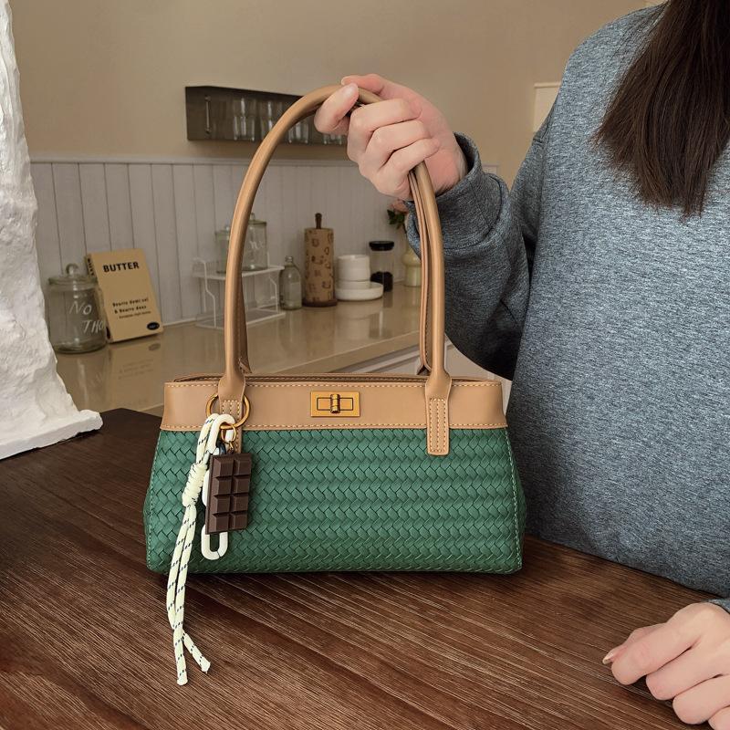 Woven handbag bag women's 2025 autumn and winter new trendy fashion shoulder messenger bag retro commuter armpit bag