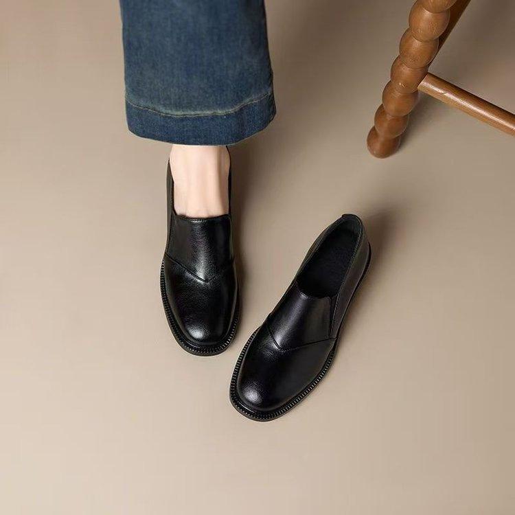 Thick-soled new spring and autumn comfortable and not tired feet retro small leather shoes commuting height-increasing single shoes