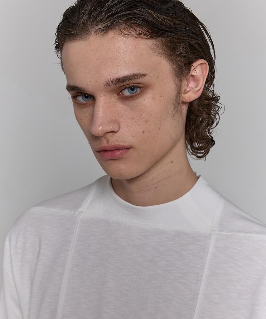 Digeunag Square Crew Neck T-Shirt (Ivory) Pf1Ts0606