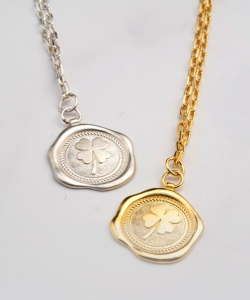 Bonbeau Lucky Clover Pendant Silver Necklace Clover Pendant Silver Clip Chain Necklace