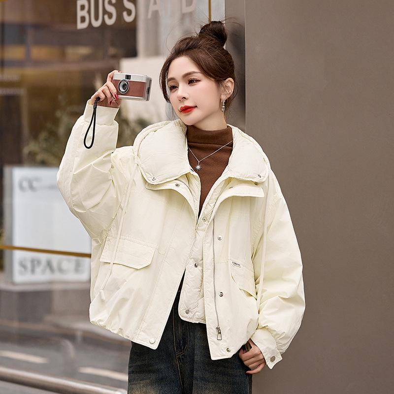 

2024 Женская куртка с капюшоном свободного кроя на белом утином пуху - Повседневная зимняя модная верхняя одежда M (115-130 Jin) грязно-белый