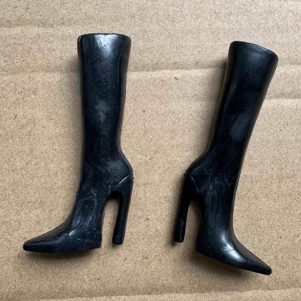 2001 Version Rare Face Doll Heads Classic Bratss Vintage Shoes Long Boots Girls Doll Parts For Collectors