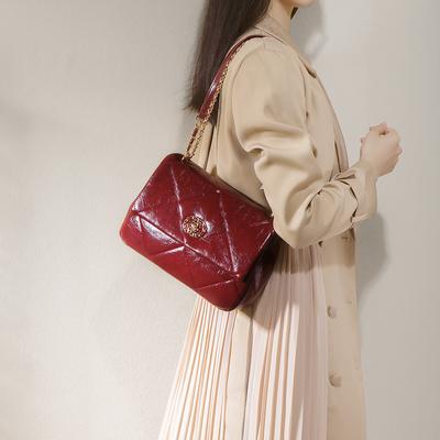 Women's Bag New Large-capacity Diamond Chain Bag Versatile Underarm Bag Commuter Messenger Bag Women