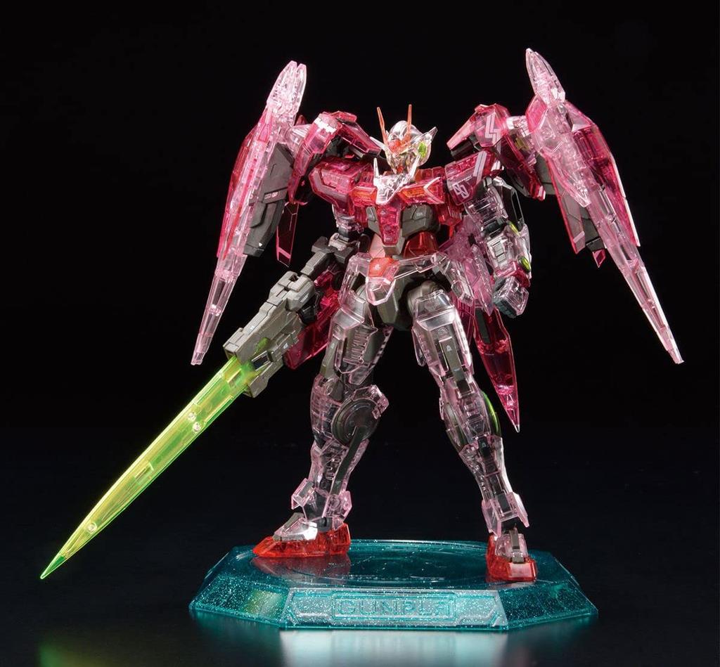 Plastikový model RG Gundam Base Limited 00 Raiser 1/144 [Trans-Am Clear]