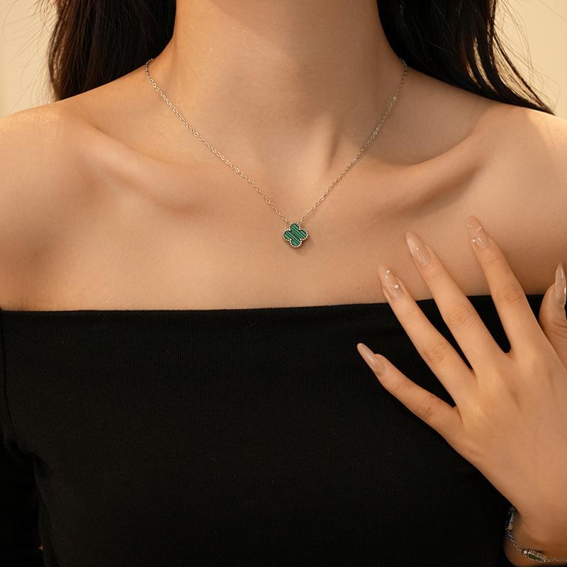 Heldig Kløver Halskjede Anheng Titanstål Lett Luksus Trendy Dobbeltsidig Beimu Design Krageben Halskjede Smykker